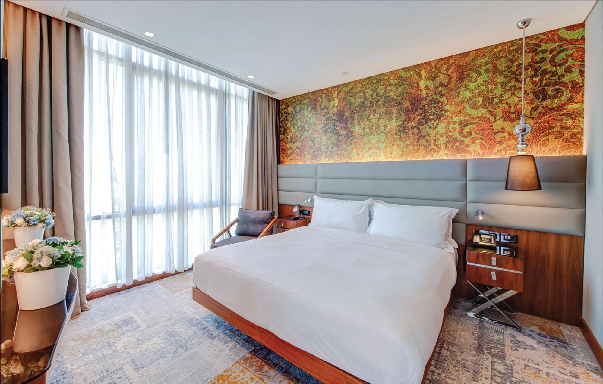Doubletree By Hilton Istanbul - Piyalepasa Hotel Exterior photo