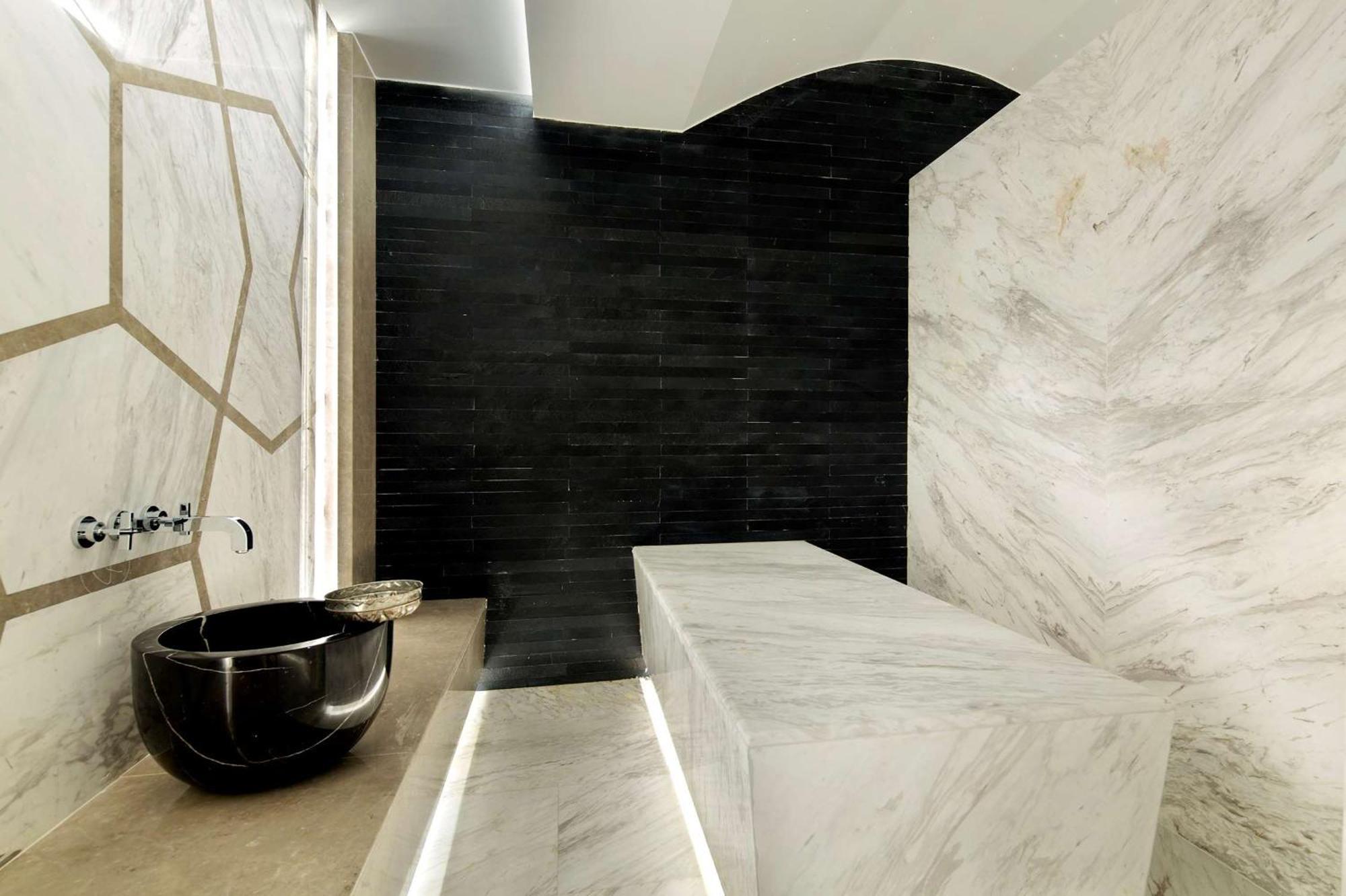 Doubletree By Hilton Istanbul - Piyalepasa Hotel Exterior photo 3D rendering of a bathroom